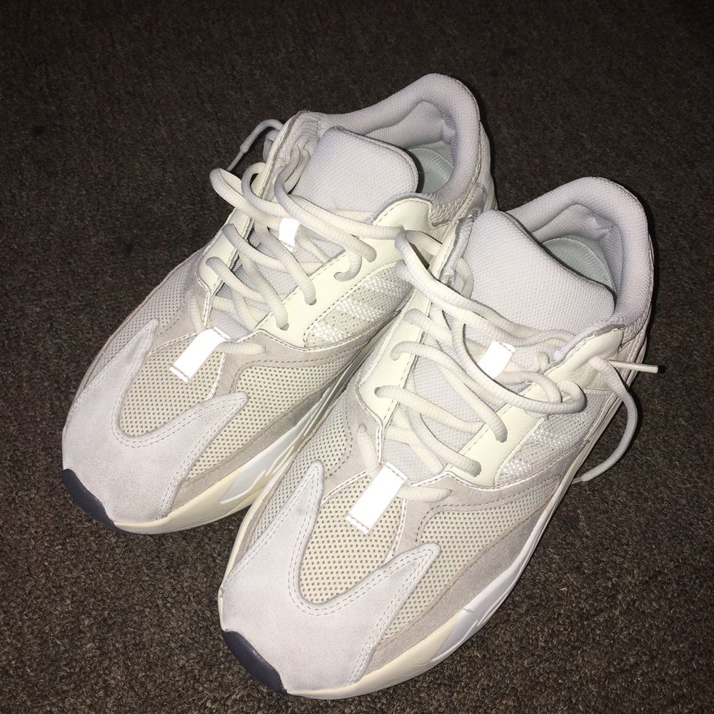 Yeezy Analog 9.5